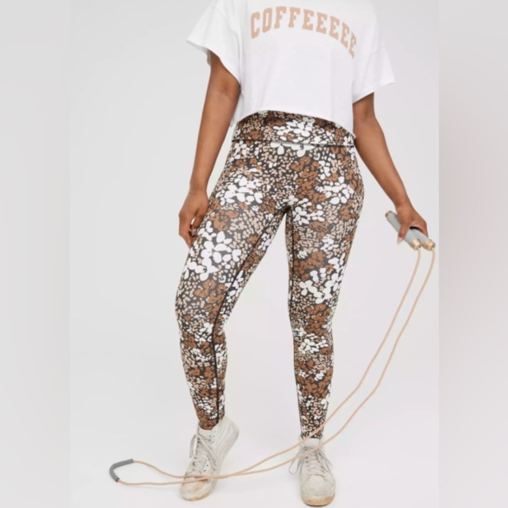 aerie Floral Print Leggings in Brown & White